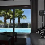 Exclusieve Met Zeezicht En Privezwembad In Atalaia *