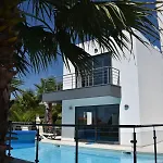 Βίλα Exclusieve Met Zeezicht En Privezwembad In Atalaia