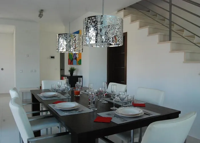 Exclusieve Met Zeezicht En Privezwembad In Atalaia