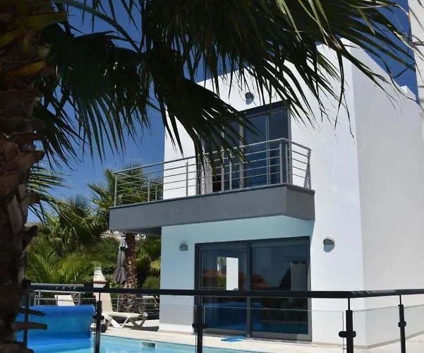 Villa Exclusieve Met Zeezicht En Privezwembad In Atalaia